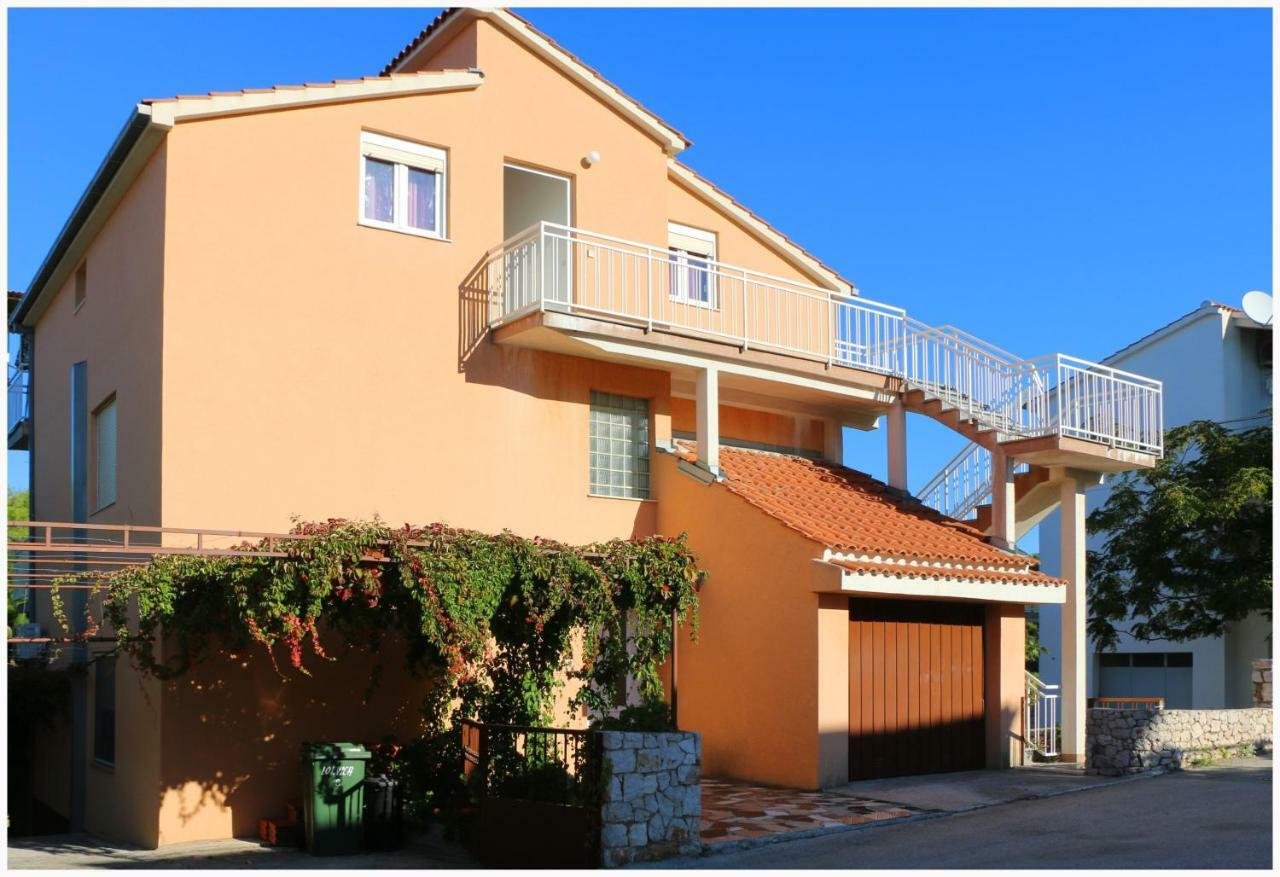 Apartments Bilo Near Primošten Esterno foto